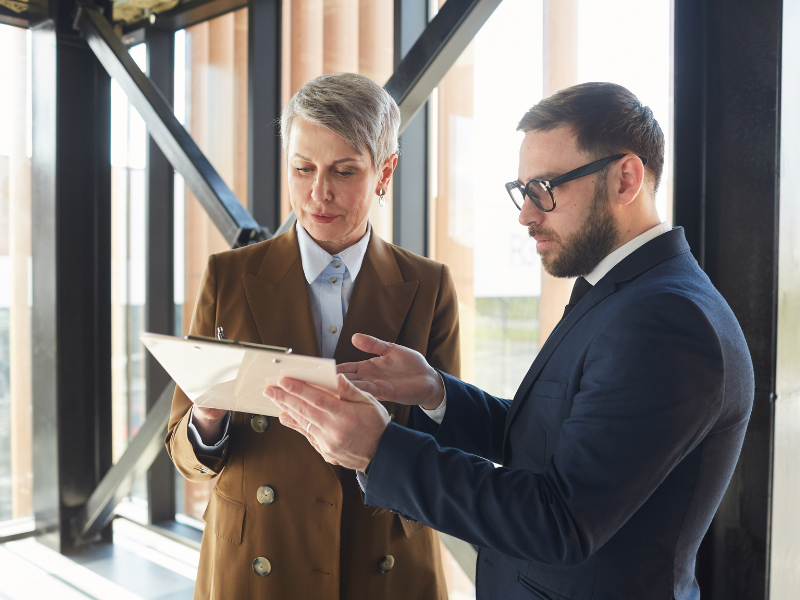 Wind-down expert guiding a business closure