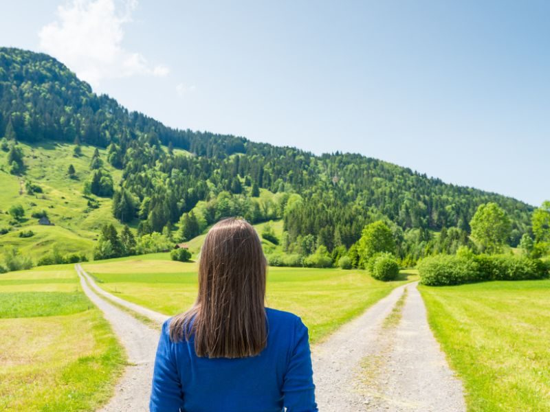 Entrepreneur deciding whether to turnaround or wind down the company